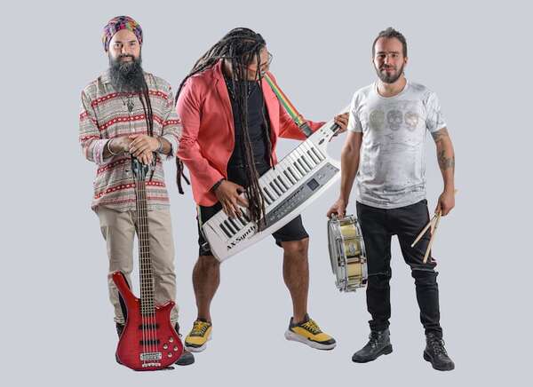 Sonidos del norte argentino y el reggae se unen en la visita de Mi Karma a Paraguay - Música - ABC Color