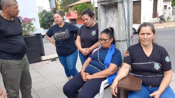 Guardiacárceles de Paraguay en huelga de hambre exigen reajuste salarial y recategorización