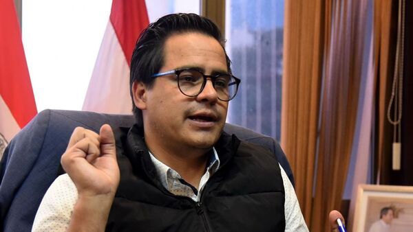 Piden desestimar denuncia contra el ex viceministro Federico Mora por supuesto abuso