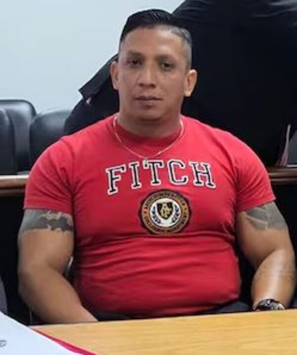 Popular / Policía condenado a 5 años y seis meses de cacerolita por violencia familiar