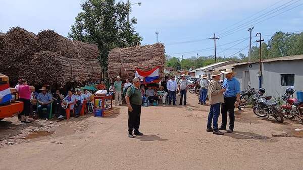 Presidente de Petropar deja plantados a cañicultores que esperaban el proyecto para concluir el nuevo tren de molienda  - Nacionales - ABC Color