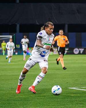 Dayro Moreno se une a un exclusivo club de goleadores “veteranos” que tiene a dos paraguayos - Fútbol Internacional - ABC Color