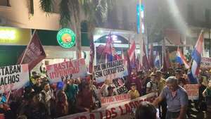 Paraguay Pyahurã marchó contra la corrupción y exigió castigo a “los ladrones del poder” - Política - ABC Color