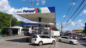 Gobierno reduce G. 250 en el precio de todos los combustibles de Petropar - Concepción al Día