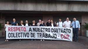 Funcionarios de Contraloría exigen respeto a contrato colectivo - Nacionales - ABC Color