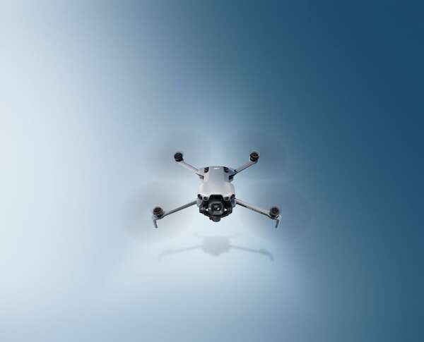Cellshop presenta en Paraguay el mini dron más potente del mercado - Empresariales - ABC Color