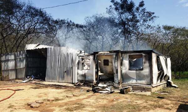 Voraz incendio causó susto en Luque •