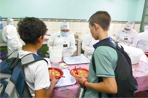 hambre-cero-100-estudiantes-presidente-hayes-central-asuncion