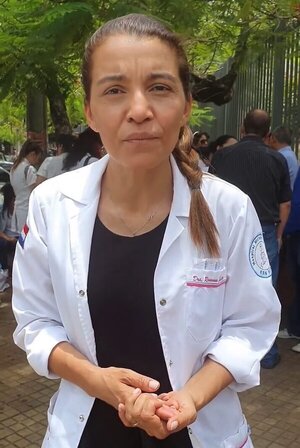 La crisis de la salud en Paraguay: Médicos son despedidos por “injerencia política”