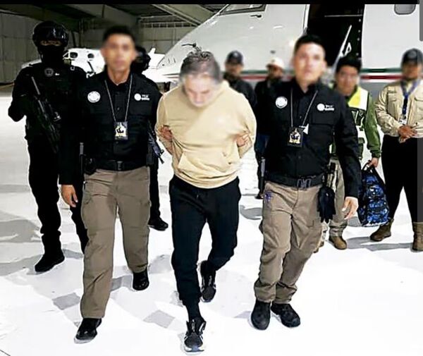 Popular / Ingresó a una cacerolita de México el supuesto lider criminal expulsado de ñande Retá