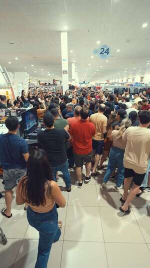 PJC: Masiva presencia de turistas en primer día del Black Friday Frontera - Nacionales - ABC Color