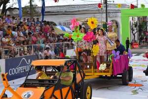 Villarrica floreció con su tradicional corso y celebra la primavera a lo grande - Nacionales - ABC Color