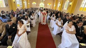 Villarrica: 42 parejas dieron el sí en una histórica boda comunitaria