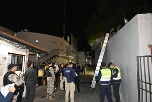 Incidente en el Debut del Cente: un dron, una protesta e intervención policial - Nacionales - ABC Color