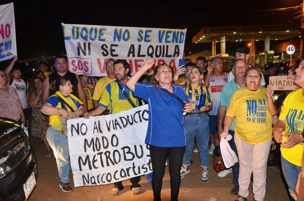 Luqueños se manifestaron contra el proyecto de la autopista elevada •