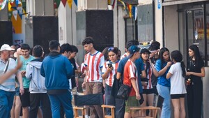 Día de la Juventud: Solo 2 de cada 10 viven en pareja y otros datos de la población juvenil en Paraguay