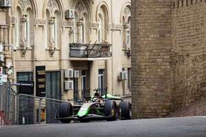Joshua Duerksen: remontada, pero sin puntos en la carrera sprint - ABC Motor - ABC Color