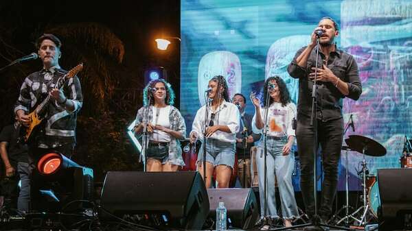 Néstor Lo y los Caminantes preparan un “pogo folclórico” en calle Palma - Música - ABC Color