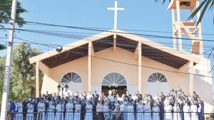 Oky el amor: se casaron 42 parejas en Villarrica