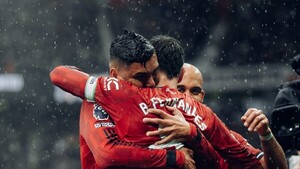 Amorim toma aire tras un partido loco en Old Trafford