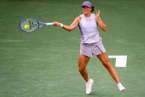 Tenis: Swiatek arrasa en cuartos y semis - Tenis - ABC Color
