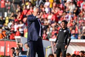 Portugal: Mourinho, debut victorioso contra los paraguayos Rivas y Duarte - Fútbol Internacional - ABC Color
