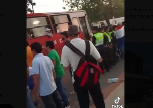 Vecinos de San Lorenzo protestan por falta de transporte y agua potable