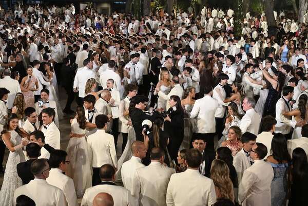 Club Centenario: inolvidable fiesta de debut - Sociales - ABC Color