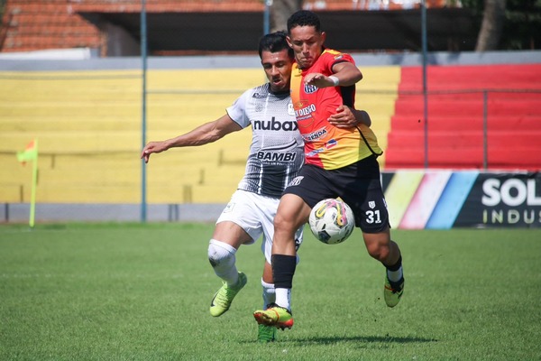 Popular / El Deportivo Santaní e Independiente de Campo Grande festejaron en la División Intermedia