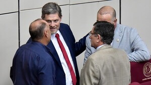 El cartismo no apeligra su mayoría gracias a aliados y “saltimbanquis”
