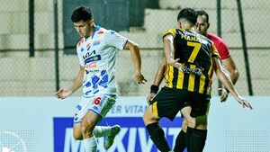 Choque por la punta entre Guaraní y Nacional