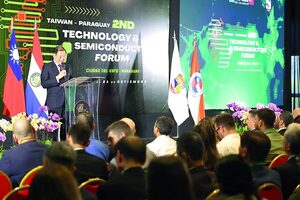 Juventud y energía limpia impulsan semiconductores en Paraguay