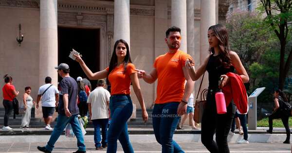La Nación / El 25,4 % de la población paraguaya es joven, según el INE