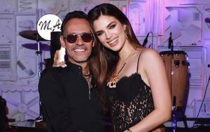 Popular / (VIDEO) ¡Marc Anthony asustó a Nadia Ferreira con la pregunta: "¿Tu crees que hay alguien que me quiera 'ma'"