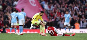 Versus / Arsenal se consuela con un empate agónico ante el City