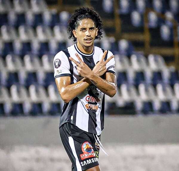 Renzo Carballo, con su sello goleador en Nicaragua - Fútbol - ABC Color