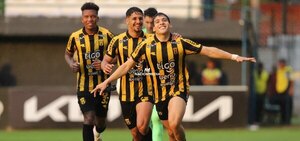 Versus / ¡Golpe de autoridad! Guaraní abraza la cima en solitario