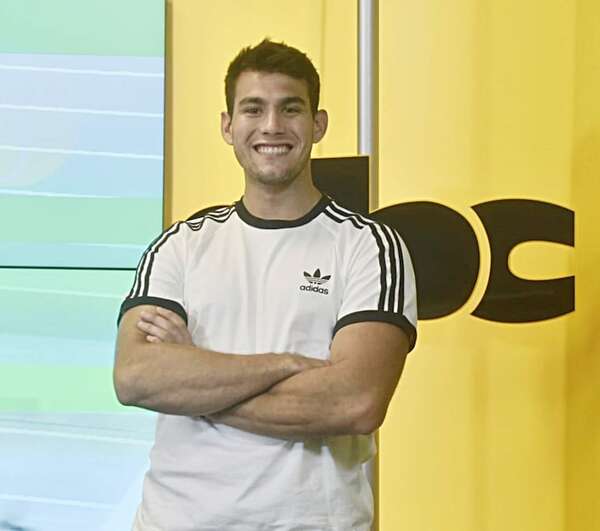 Resplandor olímpico: A fondo con el remero Javier Insfrán - Polideportivo - ABC Color