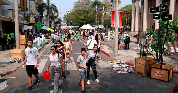 Diario HOY | Más de 50 mil jóvenes coparon el microcentro asunceno en la fiesta “Palma Joven”