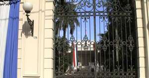 La Nación / “No se sustenta lo que dicen las publicaciones”, afirma abogado sobre montaje de exfuncionaria