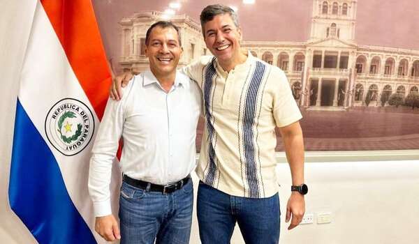 Giménez insiste con que asisten a “verdaderos productores”, mientras que campesinos denuncian exclusión - Economía - ABC Color