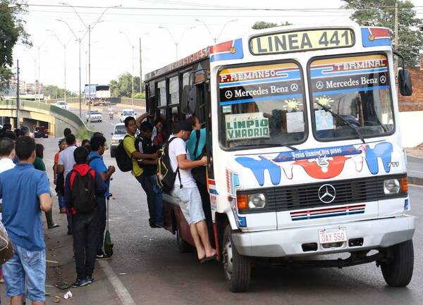 Opama cuestiona reforma del transporte público