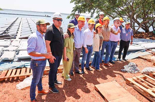 Vicepresidente de la República visita zona de obras de la Planta Solar Flotante de Itaipú | DIARIO PRIMERA PLANA