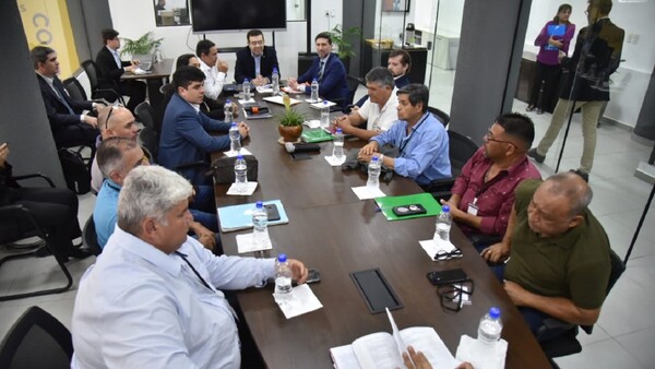 Tripartita entre choferes y Gobierno queda en cuarto intermedio y se retomará el miércoles