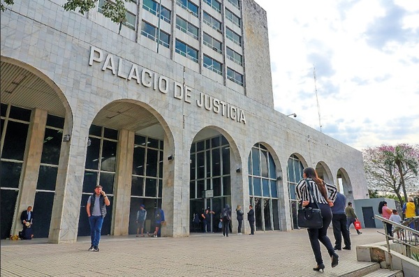 Ex policia fue condenado por feminicidio