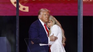 Republicanos convierten a Charlie Kirk en mártir conservador en multitudinaria despedida