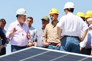 Vicepresidente Alliana recorre obras de la Planta Solar Flotante de Itaipú - ADN Digital