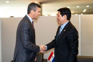 Santiago Peña se reunió con el Presidente de Vietnam