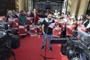 Cientos de cineastas apoyan la marcha por Palestina convocada en Festival de San Sebastián - Cine y TV - ABC Color