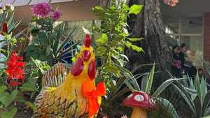 Incan inundado de flores con el concurso de jardines